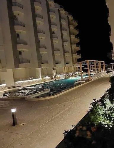 Apartman La Quinta 2 *