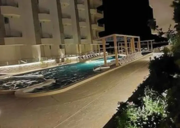 La Quinta 2 *